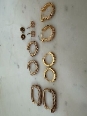 Collection of Gold-Tone Hoop Earring Set - Elegant Women's Jewelry